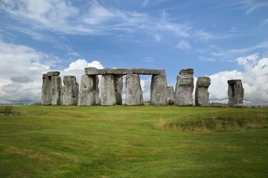 Stonehenge กลุ่มหินโบราณ ที่ปัจจุบันยังไม่สามารถหาความหมายได้ (กรุ๊ปเหมายุโรป), Soda Tour โซดาทัวร์, กรุ๊ปเหมายุโรป