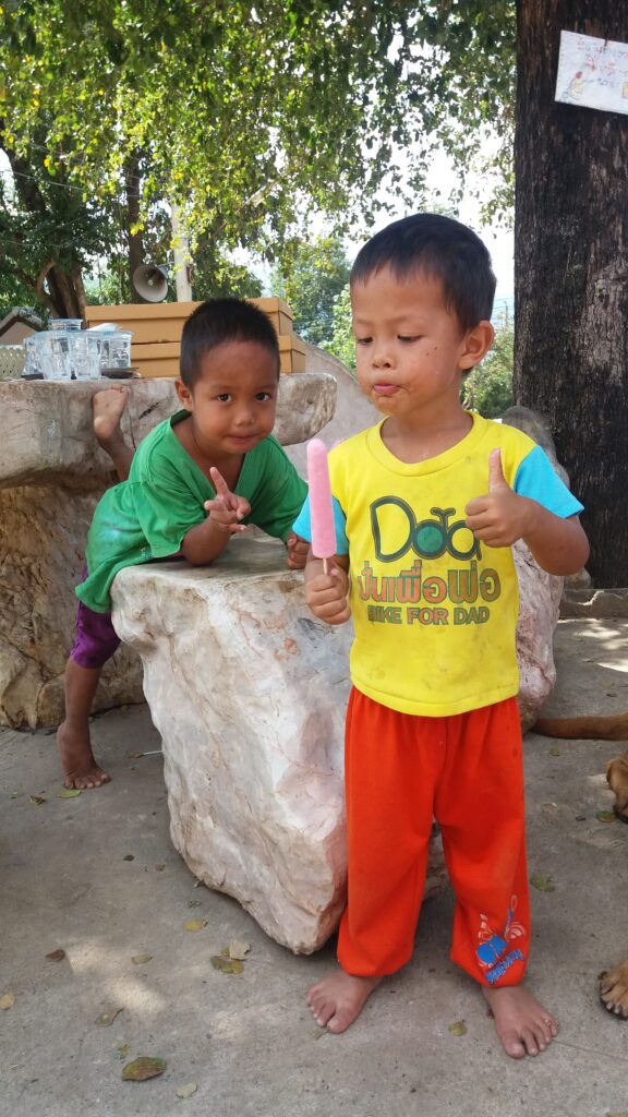แบ่งฝันปันสุขให้น้อง ๆ มูลนิธิ, Soda Tour โซดาทัวร์,