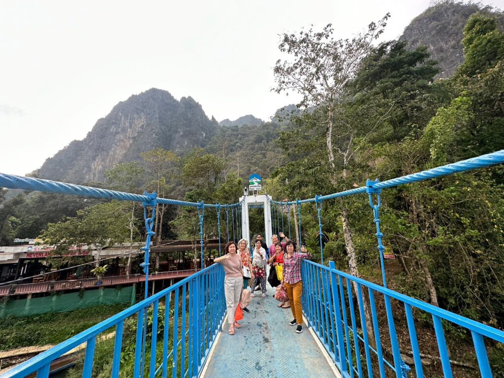 ลาว เวียงจันทร์ วังเวียง, Soda Tour โซดาทัวร์,