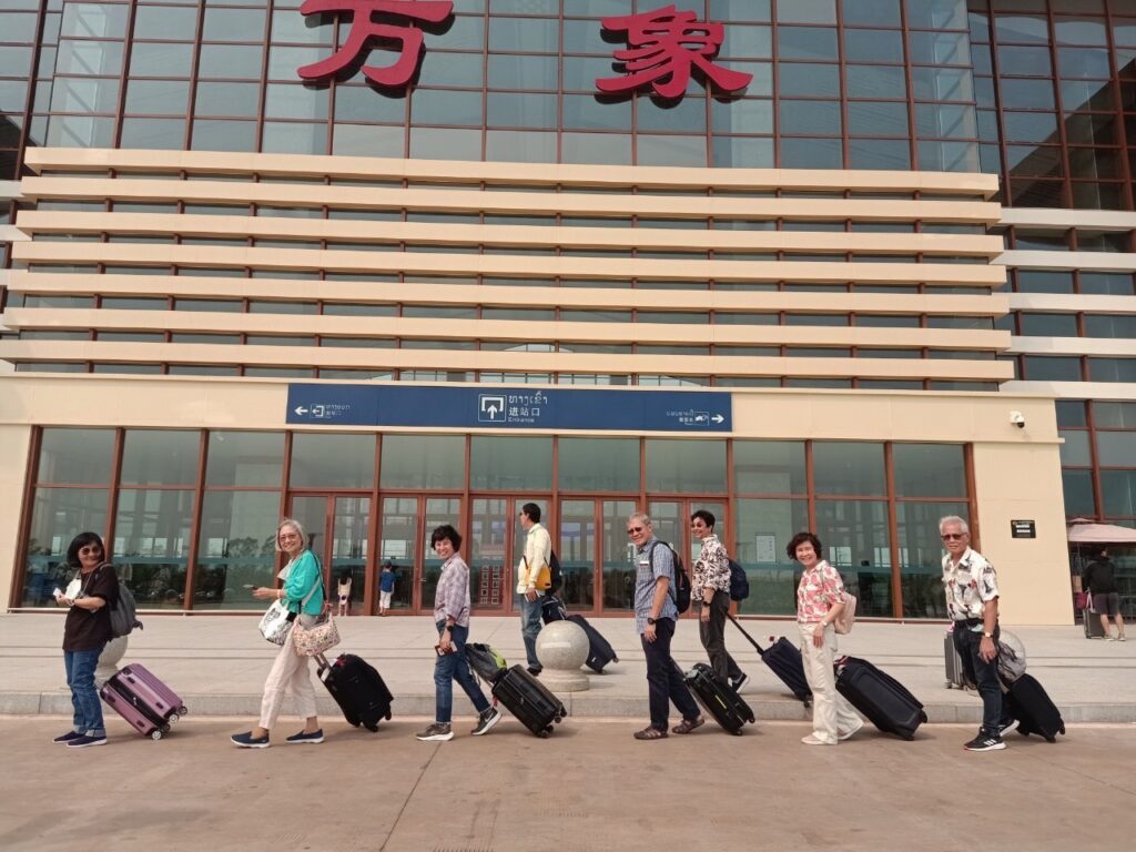ลาว เวียงจันทร์ วังเวียง, Soda Tour โซดาทัวร์,