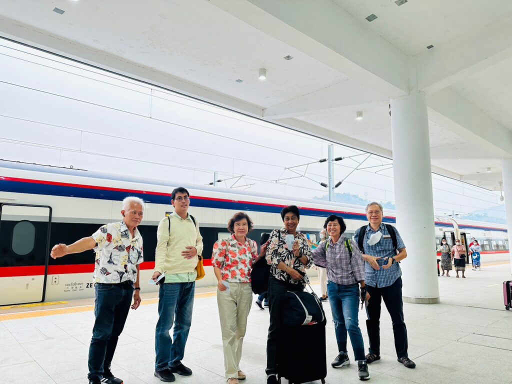 ลาว เวียงจันทร์ วังเวียง, Soda Tour โซดาทัวร์,