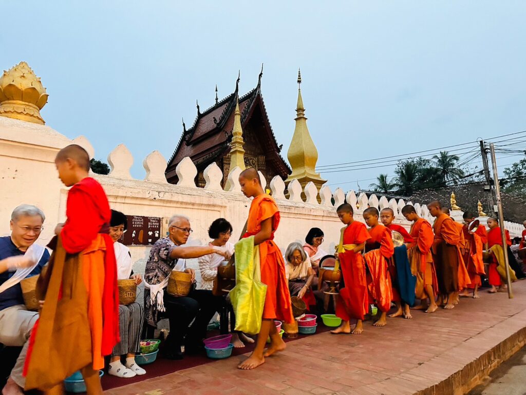 ลาว เวียงจันทร์ วังเวียง, Soda Tour โซดาทัวร์,