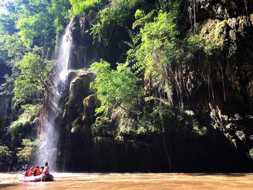 ทัวร์อุ้มผาง น้ำตกทีลอซู 3 วัน 2 คืน ชมรมเอเย่นต์ คลับ, Soda Tour โซดาทัวร์,