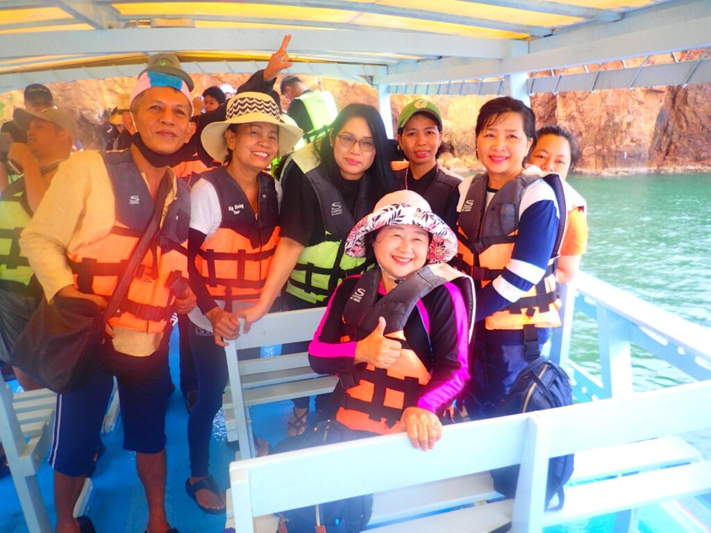 ทัวร์เกาะทะลุ จ.ประจวบฯ 3 วัน 2 คืน, Soda Tour โซดาทัวร์,