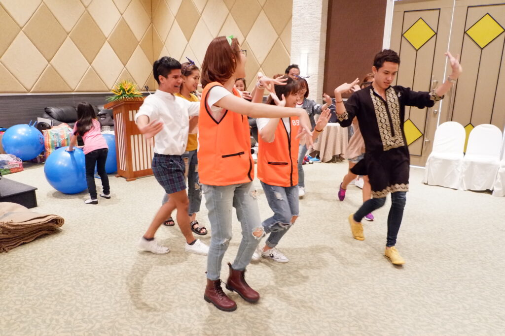 ชมรม เอเย่นต์ คลับ, Soda Tour โซดาทัวร์,