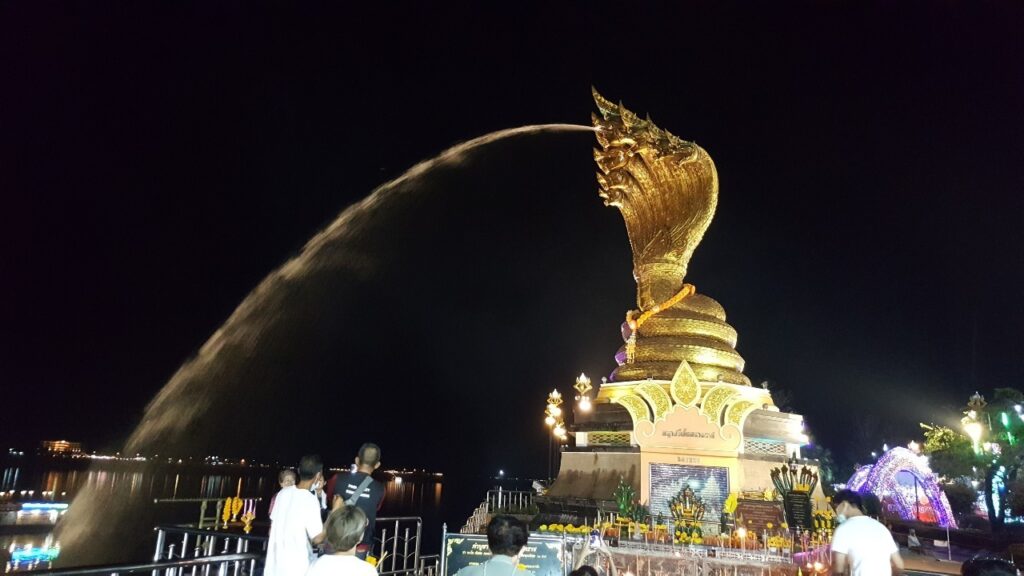 ตามรอยพญานาค อุดร บึงกาฬ นครพนม, Soda Tour โซดาทัวร์,