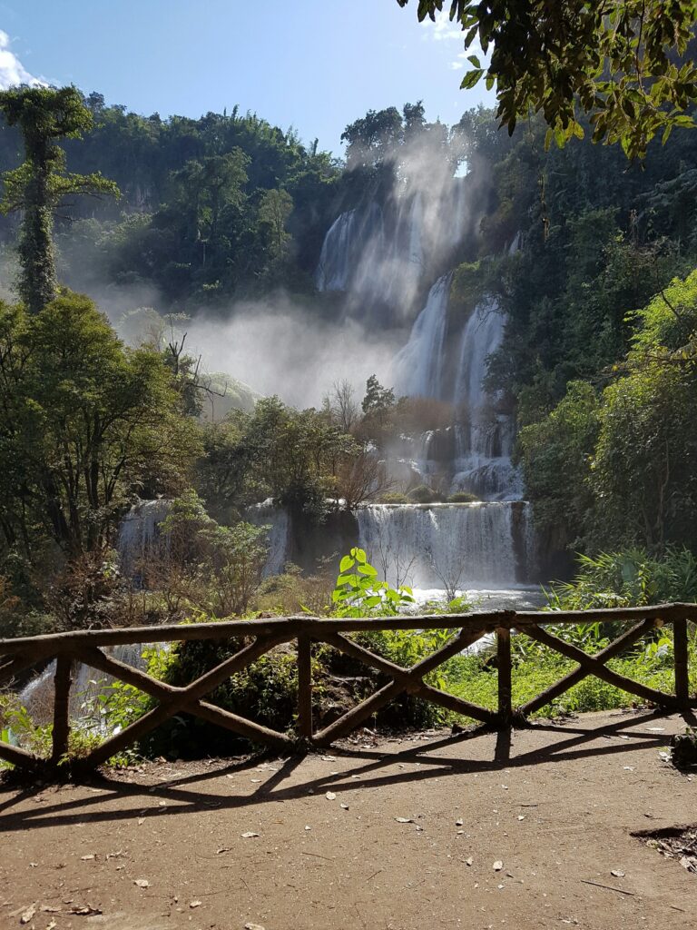 ทัวร์อุ้มผาง น้ำตกทีลอซู 3 วัน 2 คืน ชมรมเอเย่นต์ คลับ, Soda Tour โซดาทัวร์,