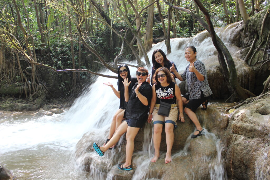 ทัวร์อุ้มผาง น้ำตกทีลอซู 3 วัน 2 คืน ชมรมเอเย่นต์ คลับ, Soda Tour โซดาทัวร์,