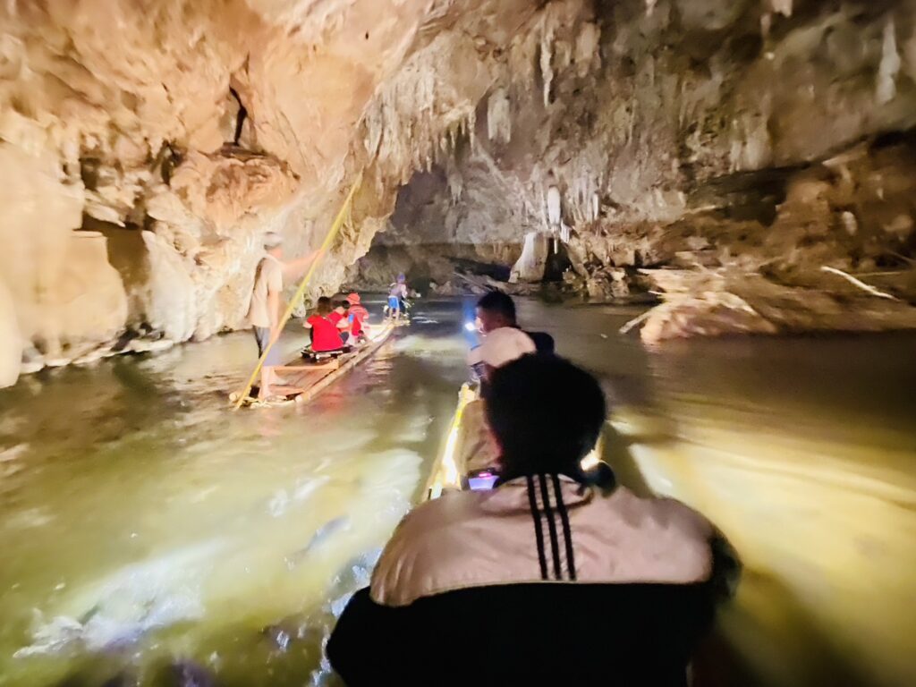 ทัวร์ถ้ำลอด จ.แม่ฮ่องสอน, Soda Tour โซดาทัวร์,