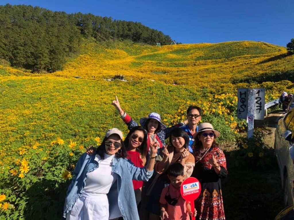 ทุ่งบัวตอง ดอยแม่อูคอ จ.แม่ฮ่องสอน, Soda Tour โซดาทัวร์,