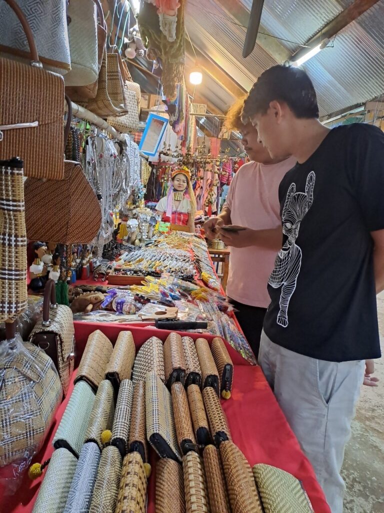 ทัวร์กะเหรี่ยงคอยาว ห้วยเสือเฒ่า จ.แม่ฮ่องสอน, Soda Tour โซดาทัวร์,