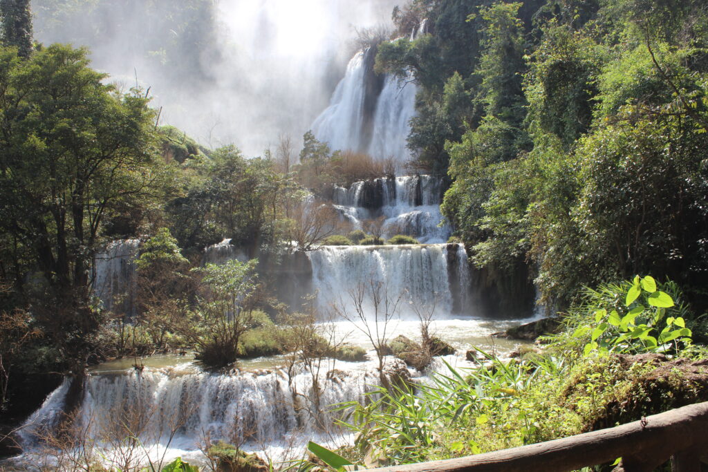 ทัวร์อุ้มผาง น้ำตกทีลอซู 3 วัน 2 คืน AGC, Soda Tour โซดาทัวร์,