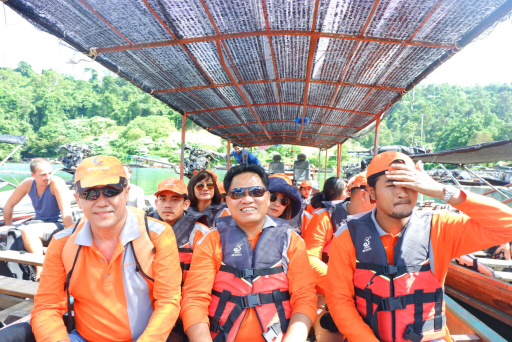 เขื่อนรัชชประภา 3 วัน 2 คืน บริษัท แคท เทเลคอม จำกัด, Soda Tour โซดาทัวร์,