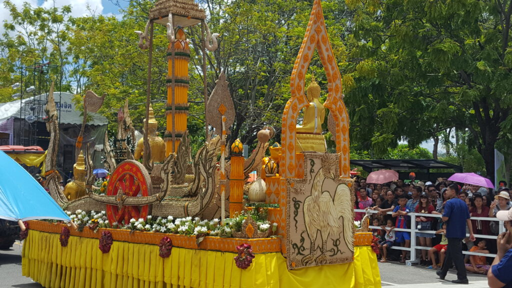 ทัวร์แห่เทียน เข้าพรรษา จ.อุบลราชธานี, Soda Tour โซดาทัวร์,