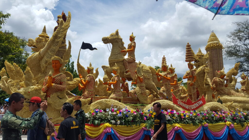 ทัวร์แห่เทียน เข้าพรรษา จ.อุบลราชธานี, Soda Tour โซดาทัวร์,