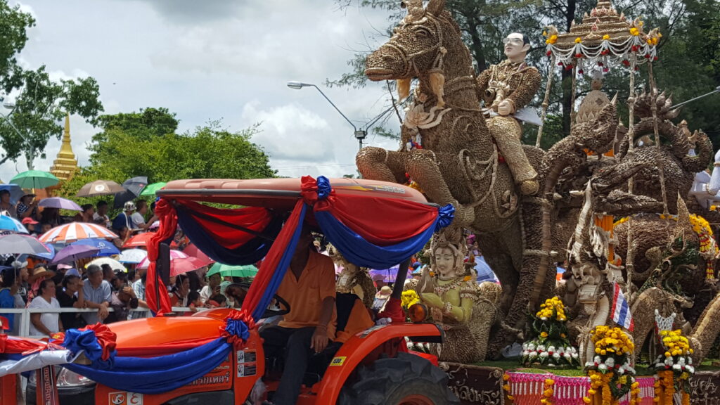 ทัวร์แห่เทียน เข้าพรรษา จ.อุบลราชธานี, Soda Tour โซดาทัวร์,