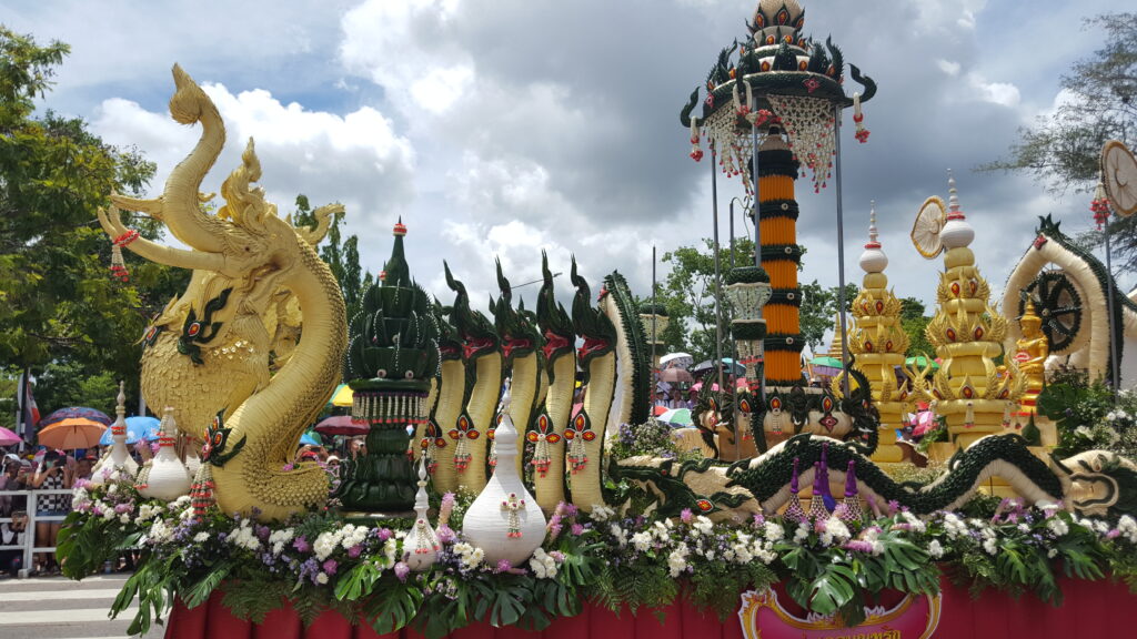 ทัวร์แห่เทียน เข้าพรรษา จ.อุบลราชธานี, Soda Tour โซดาทัวร์,