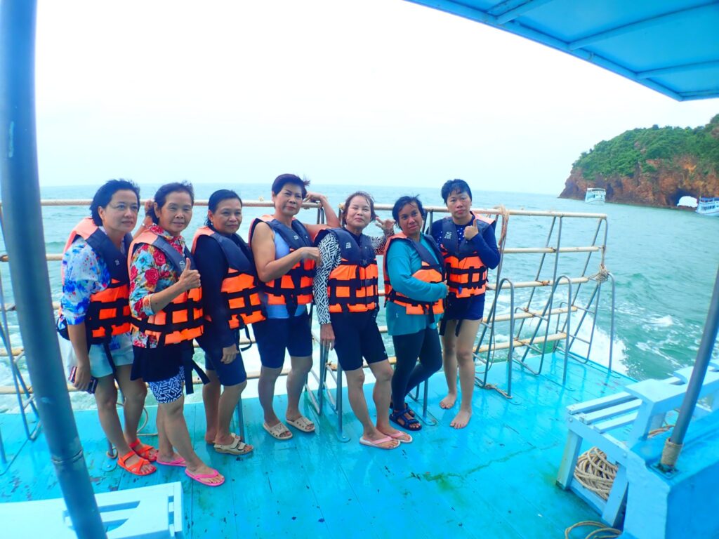 ดำน้ำเกาะทะลุ เกาะสิงห์ จ.ประจวบฯ สหกรณ์ออมทรัพย์ทหารผ่านศึก, Soda Tour โซดาทัวร์,